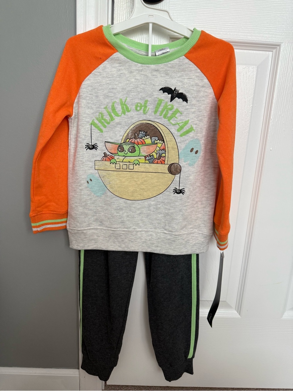Star Wars Halloween sweatset-size 4t